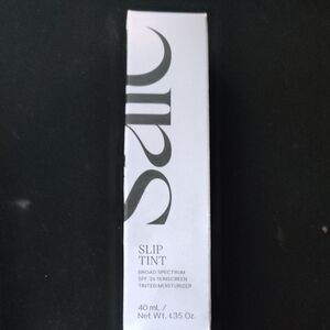 Saie Slip Tint Broad Spectrum SPF 35 - White